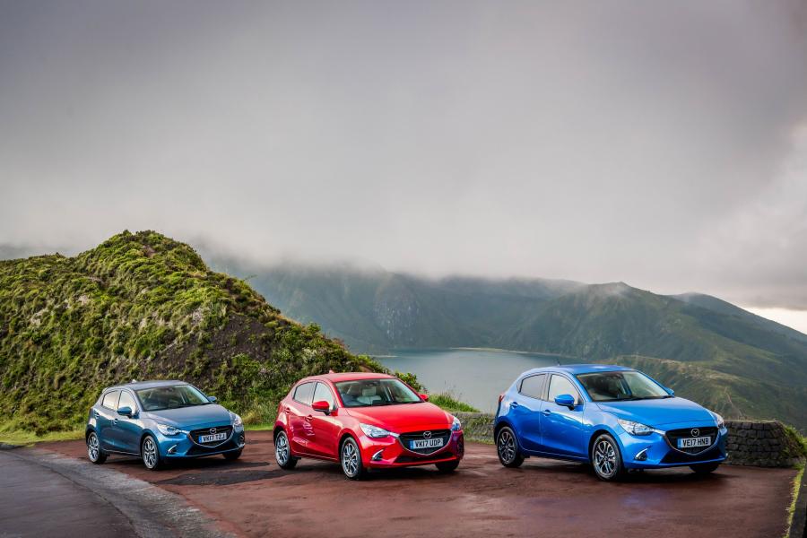  Mazda2 Tech Edition (DJ) 2017 года  (UK) (фото 32 из 35)